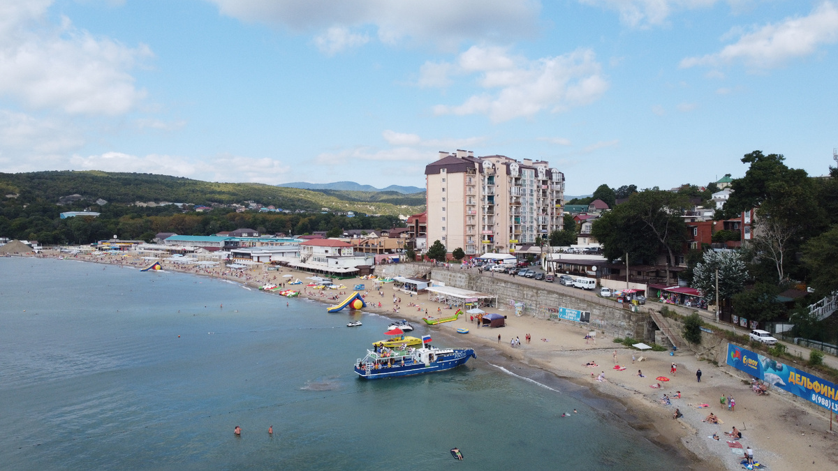 Вот в этом домике мы хотели купить квартиру. 