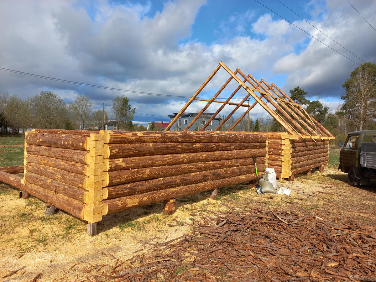 "Ты помнишь, как всё начиналось... Как строили баню..." (Машина времени)