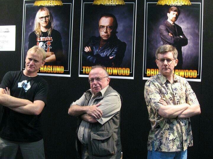 Лэнгли сменил прическу. Источник фото: Pinterest