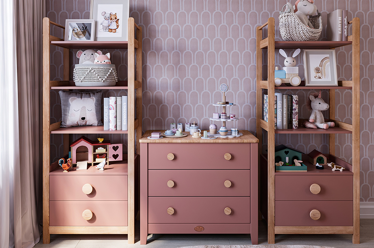 На картинке изображена Детская комната для девочек: два стеллажа Boori Tidy Storage Bookcase и детский комод Boori Universal. Комната имеет стильный дизайн и доступна в трёх разных цветах (Белый и Миндаль, Голубика и Миндаль, Вишня и Миндаль).