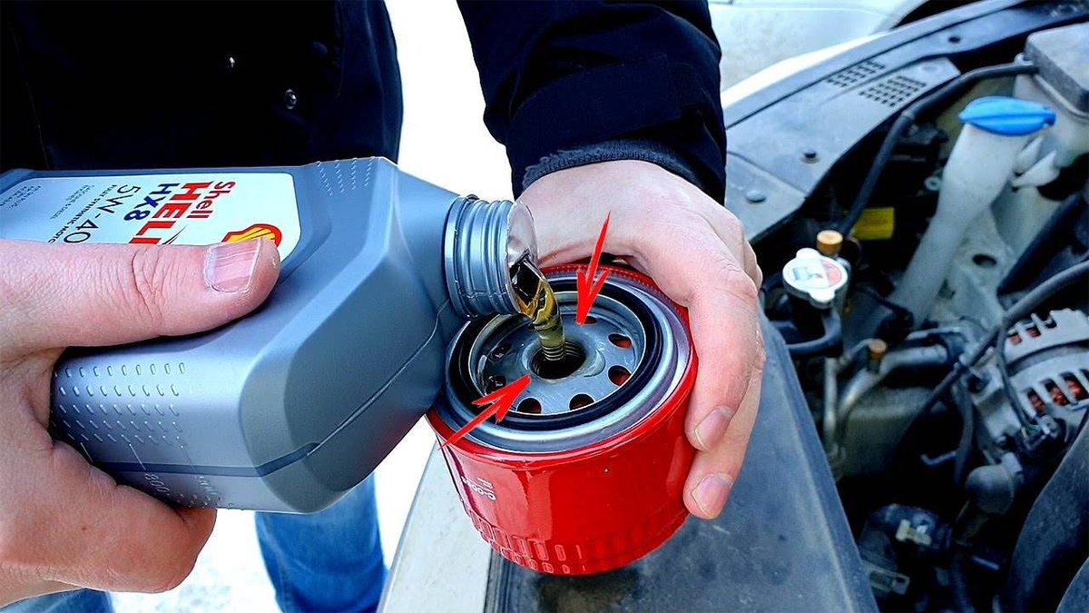 Заливаем масло в фильтр