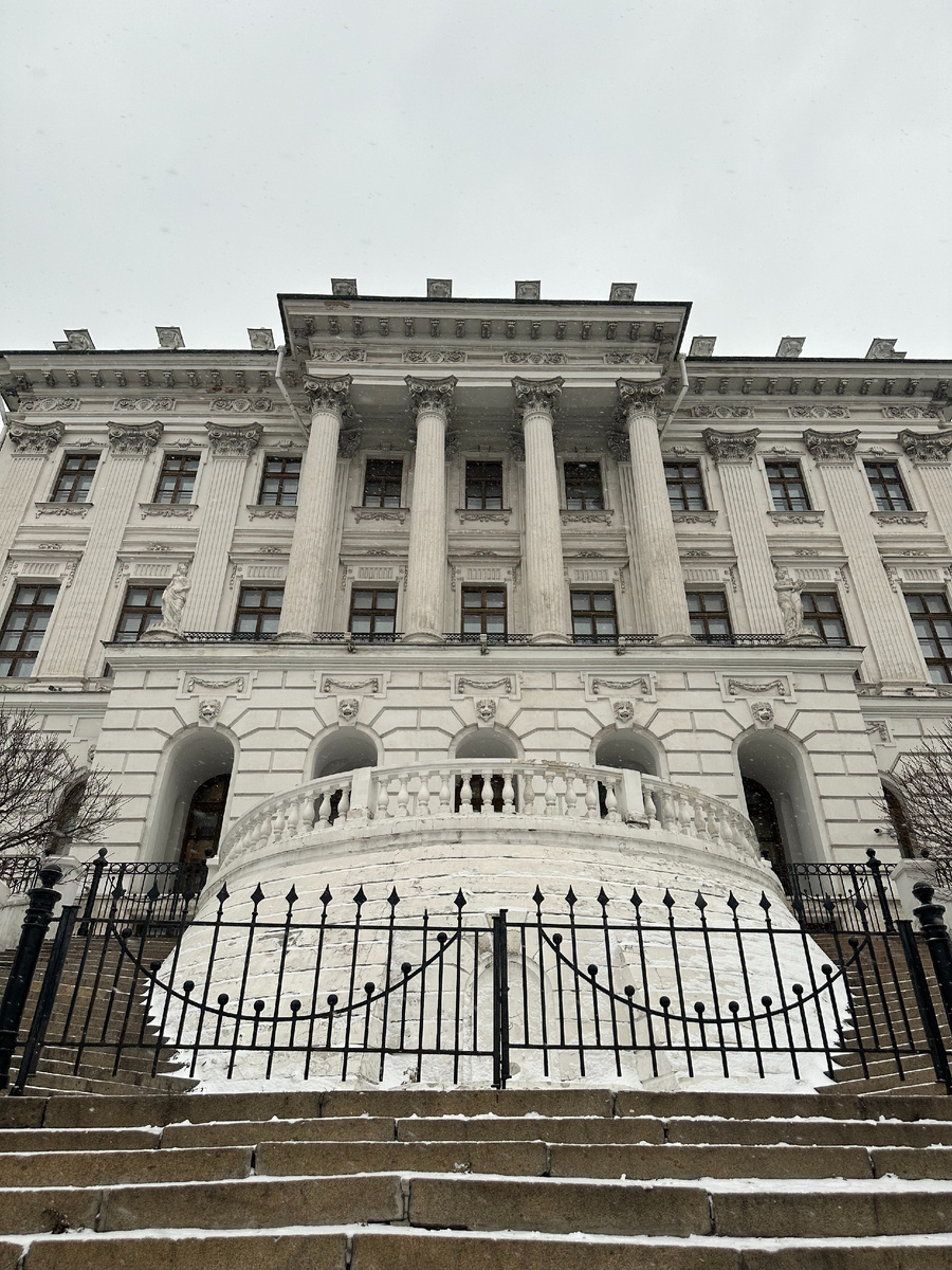 Дом Пашкова. Вид со стороны Кремля. Фото: Алиса в Петербурге
