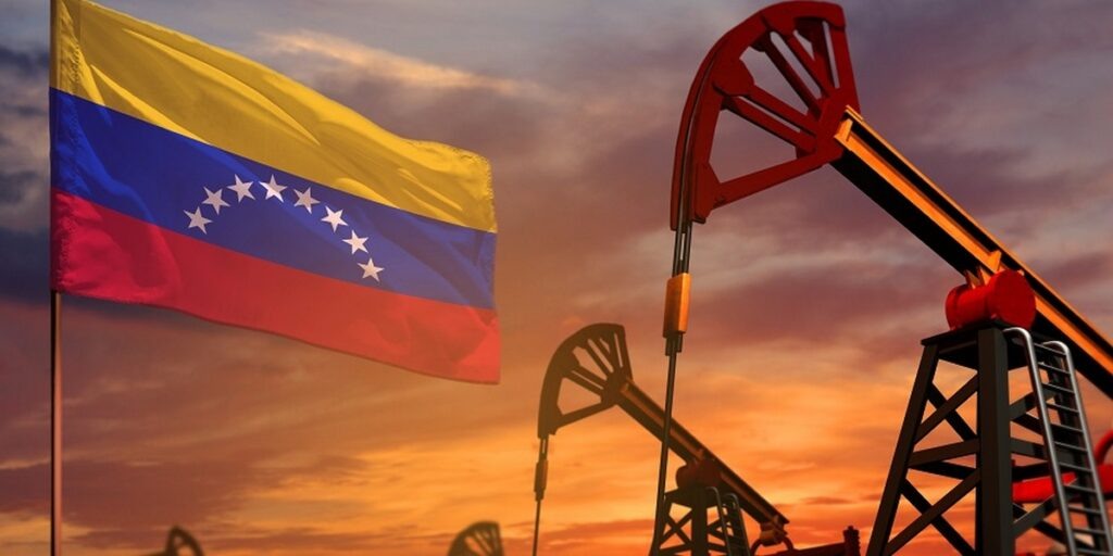 Venezuela oil industry concept, industrial illustration. Venezuela flag and oil wells and the red and blue sunset or sunrise sky background — 3D illustration