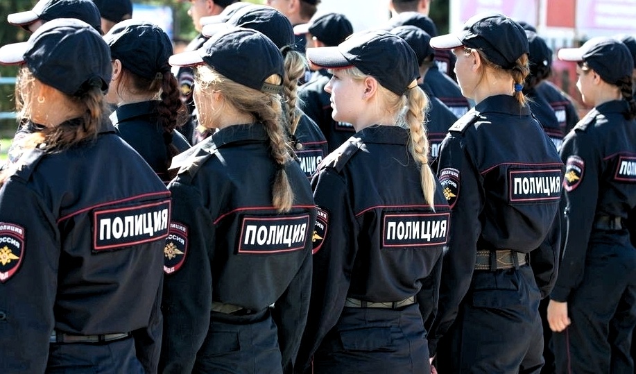 Девчонки, дружите с головой! Фото из открытых источников.