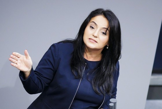    Севим Дагделен