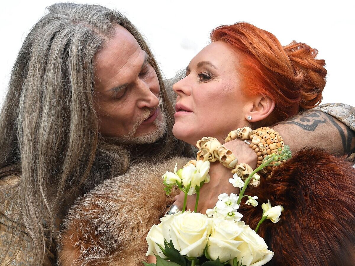    Актер Никита Джигурда и фигуристка Марина Анисина© РИА Новости / Екатерина Чеснокова