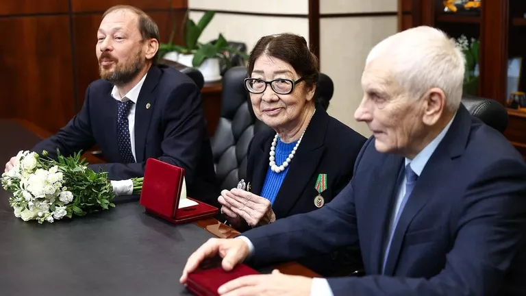 Темирбекова Сулухан Кудайбердиевна - доктор биологических наук, профессор, ведущий научный сотрудник - заведующая лабораторией ФГБНУ "Всероссийский научно-исследовательский институт фитопатологии"