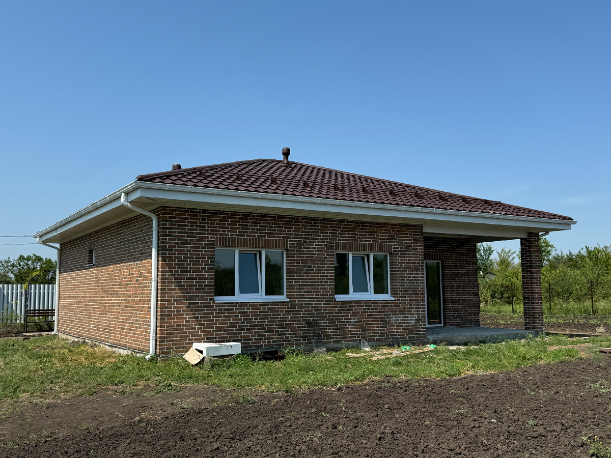 Дом с облицовочным кирпичом построенный СК "Романенков"