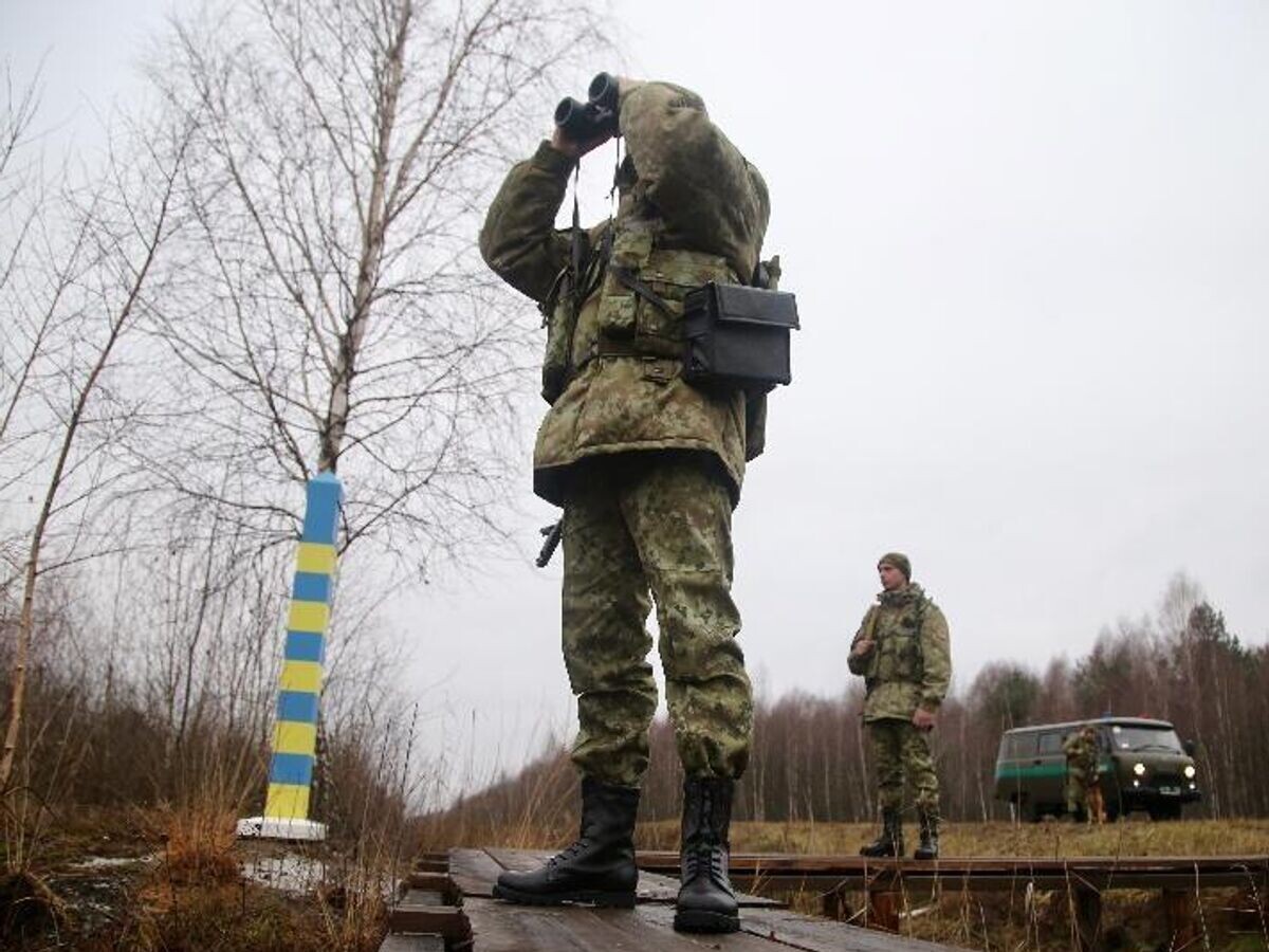    Белорусские пограничники на границе с Украиной© Фото : Государственный пограничный комитет Республики Беларусь