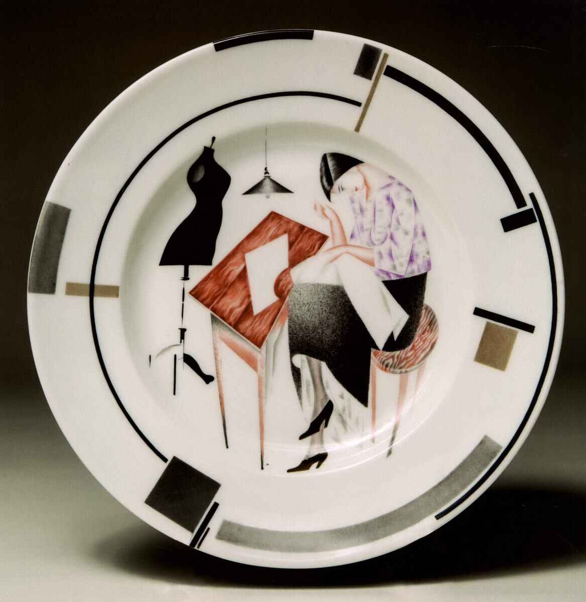 А.Н.Самохвалов. Швея. Рисунок. 1923. Тарелка. 1968. ГФЗ. ГРМ.