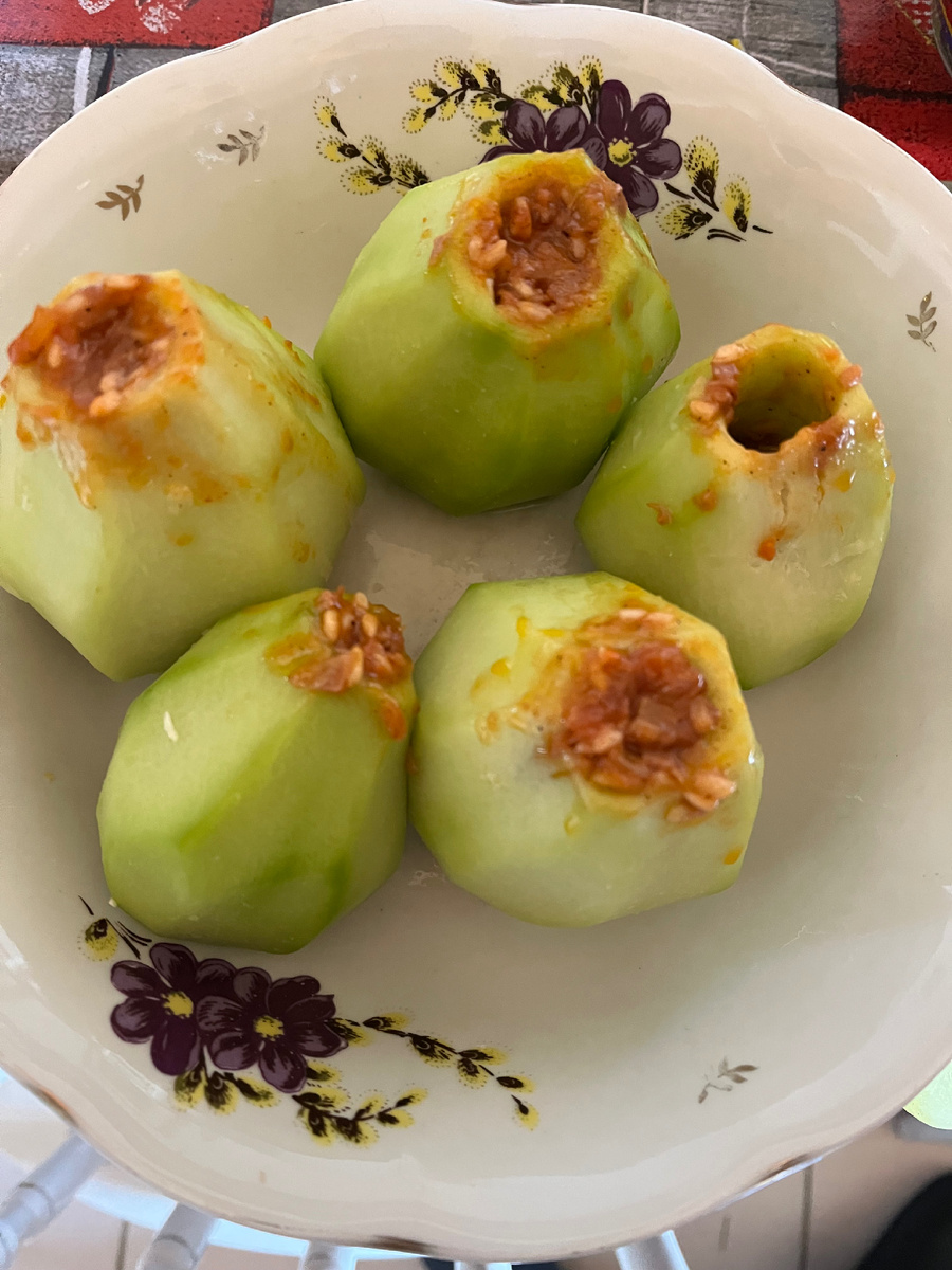 Фаршированный чайот.фото автора.