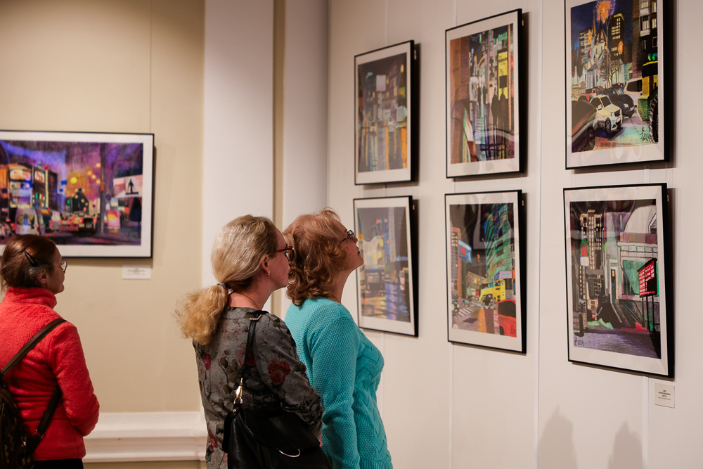 Листайте вправо, чтобы увидеть больше изображений