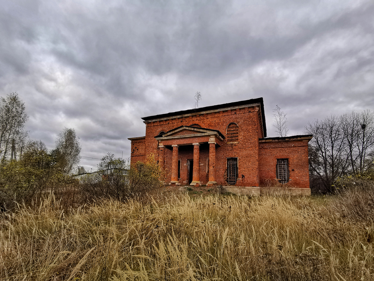 Головеньки Тульской области. Воскресенская церковь (1866).