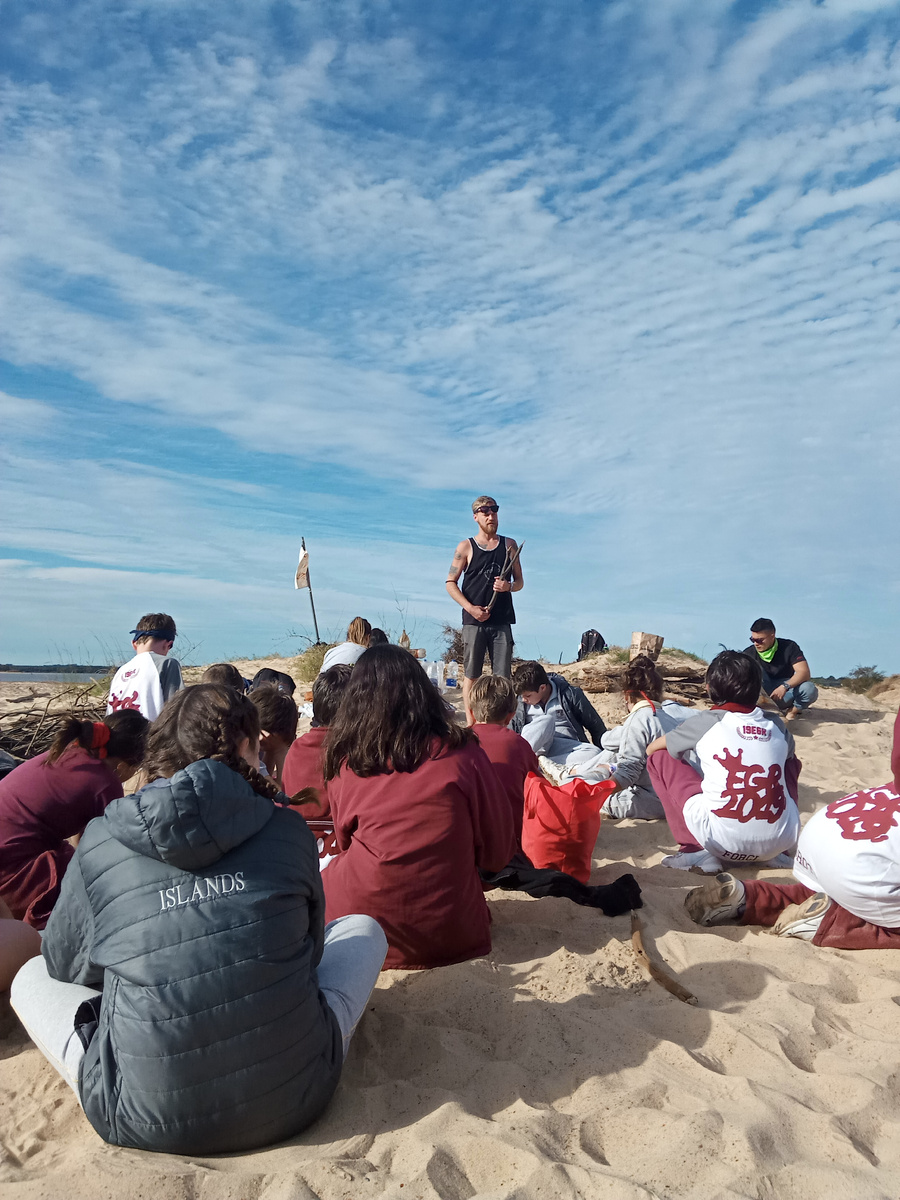 Старший вожатый из США