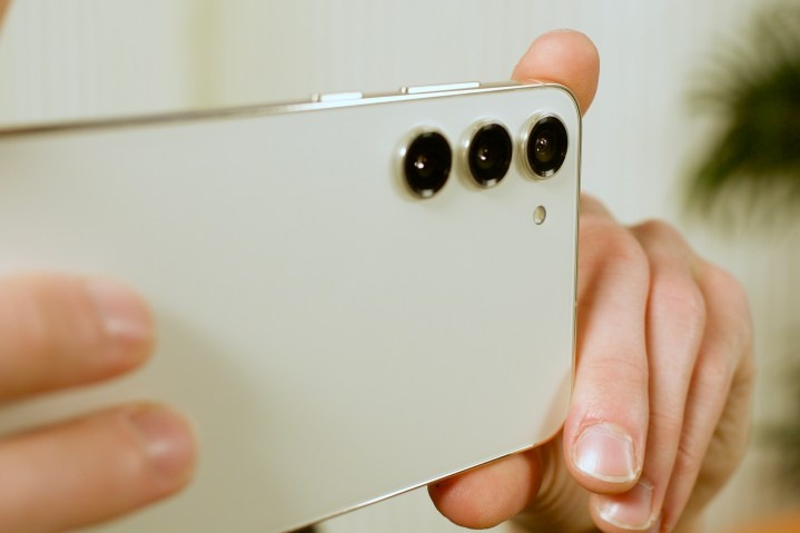 Galaxy S23 создает фотографии, которые по качеству ни сколько не уступают снимкам от Google