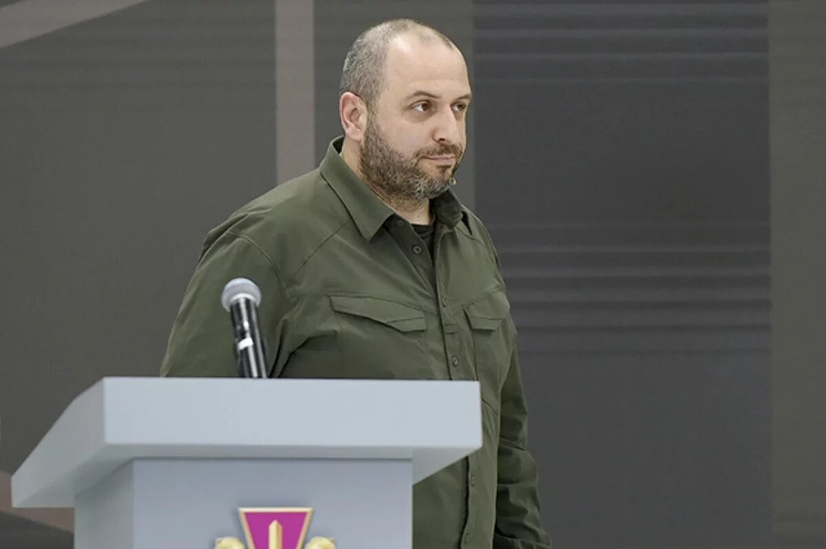    Министр обороны Украины Рустем Умеров.