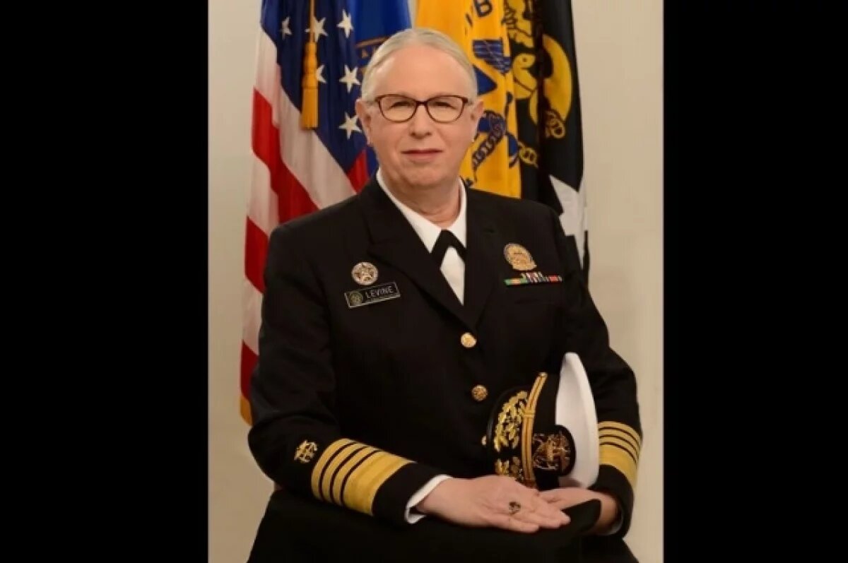    Американский адмирал-трансгендер Рейчел Левин.