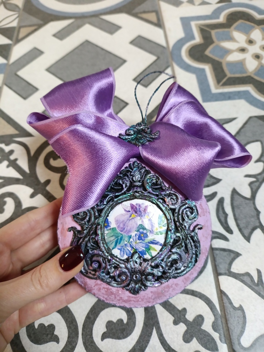 Подвеска-медальон