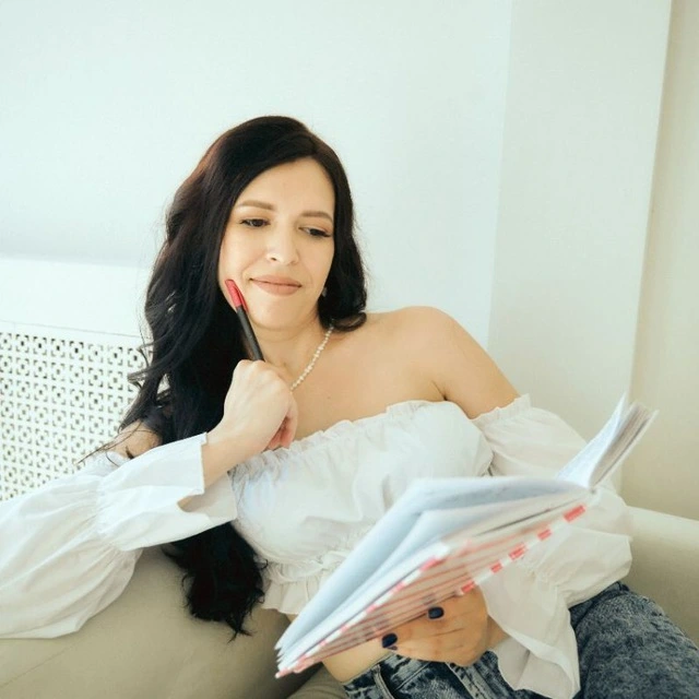 Любовь Ярош- Руководитель команды по трафику в телеграм