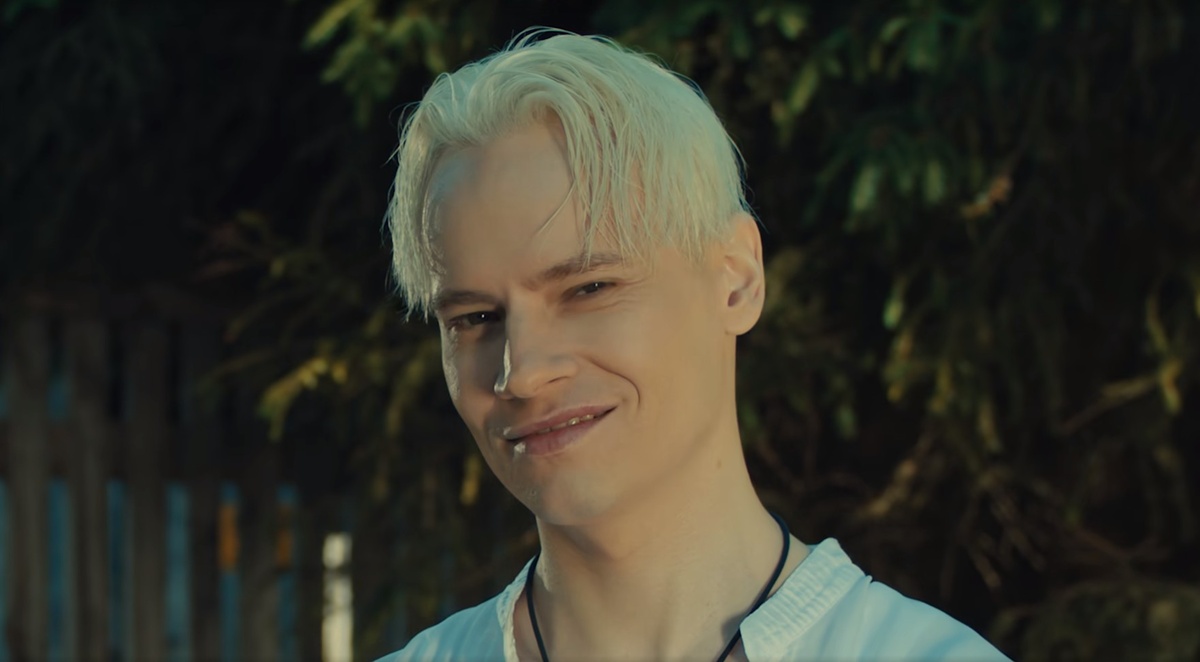 Народный красавчеГ-сердцеед...женщины уже пластические операции делают, чтобы быть похожими...