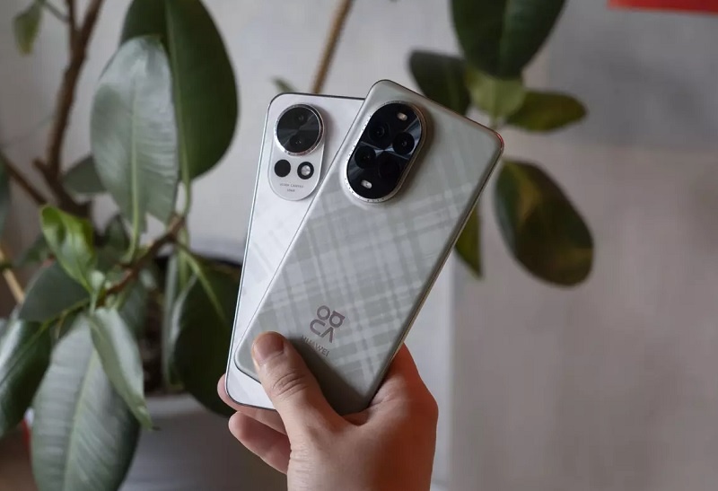 Тыльная сторона телефонов получила оригинальный рисунок