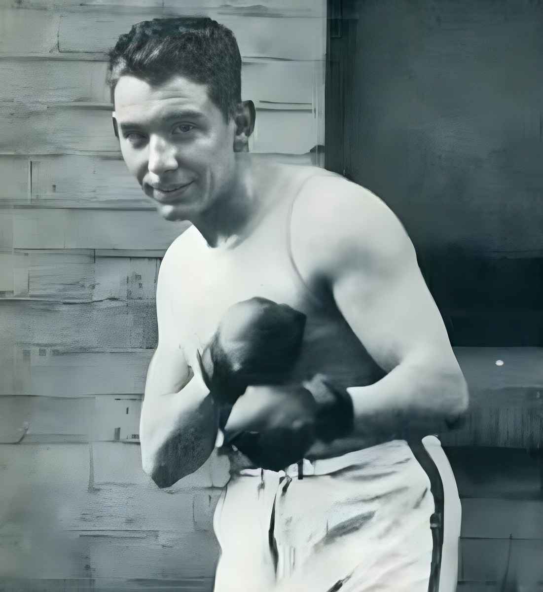 Эдди Иган - единственный в истории спортсмен победивший на летней и зимней олимпиадах в разных видах спорта.