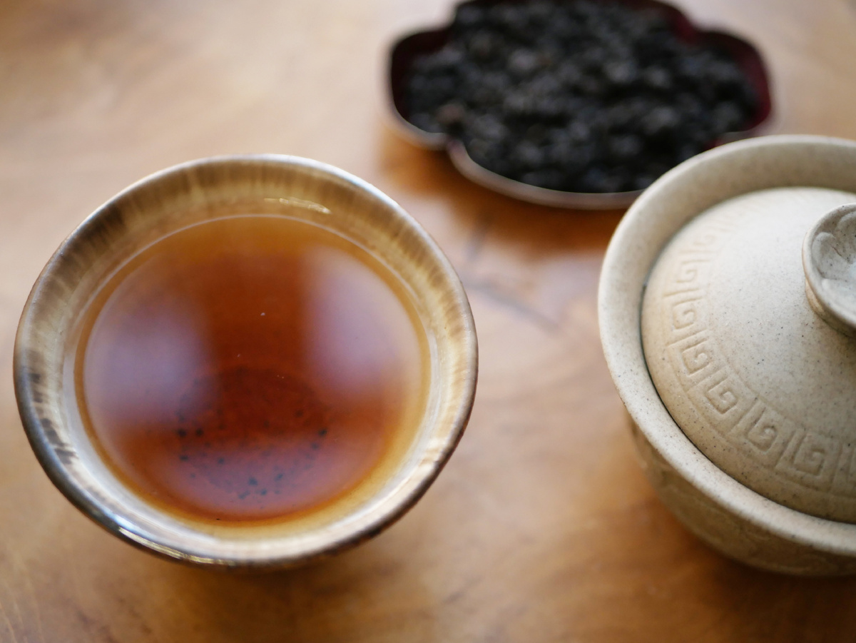 Настой Лао Ча Ван 18 лет в пиалке