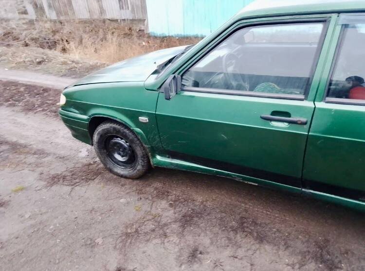 Ваз 2115 первой генерации 1997-2000 в цвете Игуана (311)