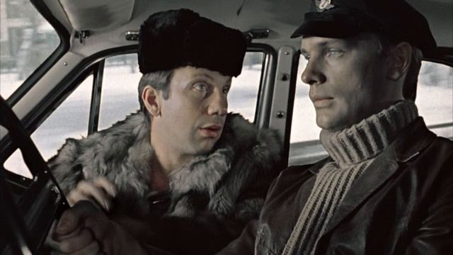 Кадр из фильма "Джентельнемы удачи" (Мосфильм, 1971), в котором герой С. Крамарова произносит "крылатую" фразу, давшую заголовок этой статье.