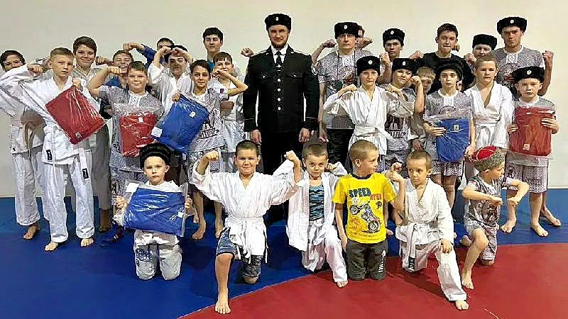    Любо, курганинские казаки!