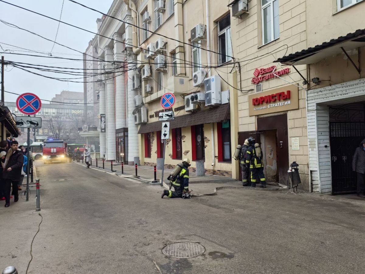 Пожар многоэтажка. Воронеж новости происшествия пожар. Воронеж новости происшествия пожар. Воронежские пожарные. Пожар фото.