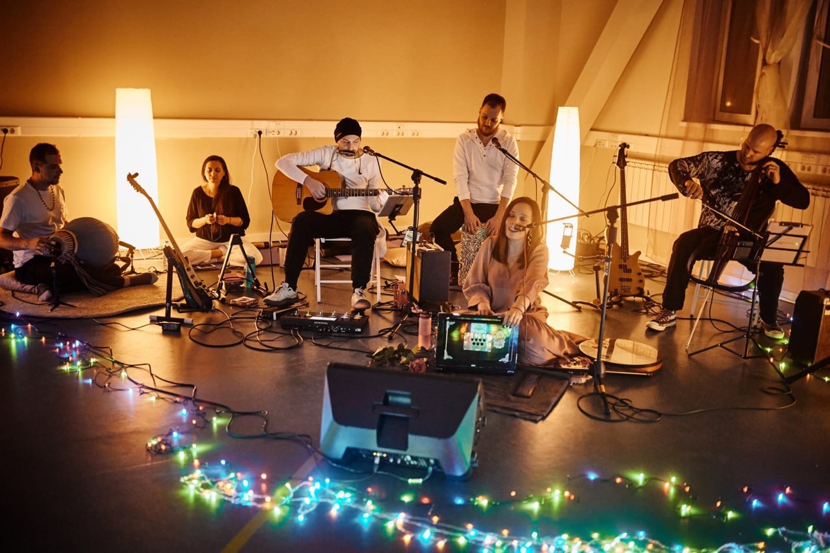 Киртан группы Dewi's Band