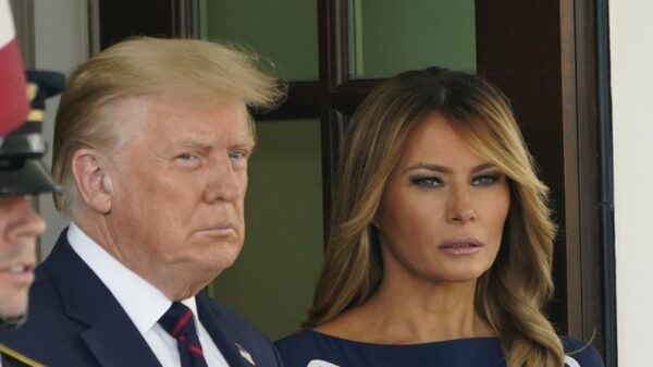    Дональд Трамп с женой. Фото: ТВЦ