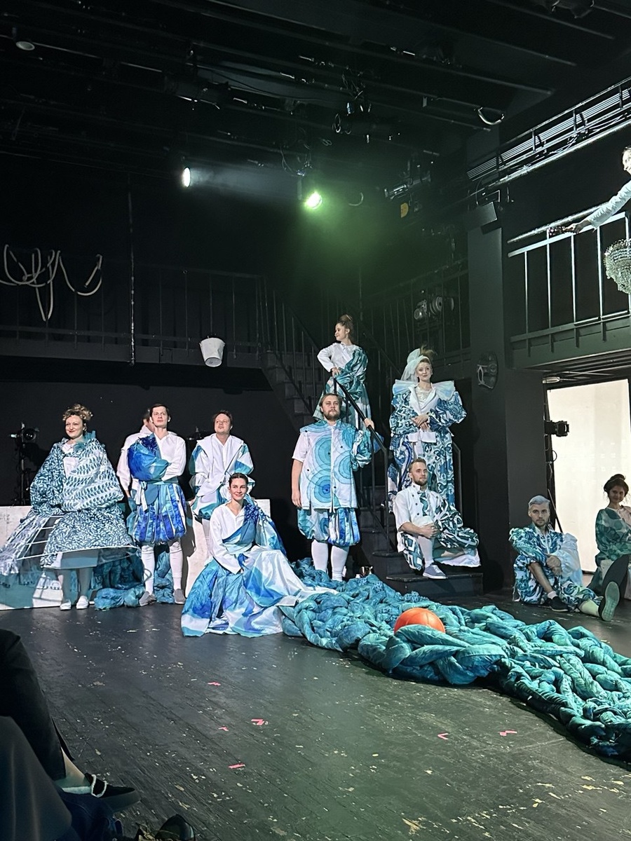 Герои спектакля. «Двенадцатая ночь, или что угодно». ЦДР. Фото автора. 