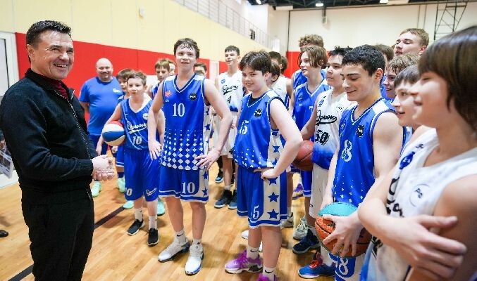    Андрей Воробьёв (слева) (Фото: пресс-служба губернатора и правительства МО)