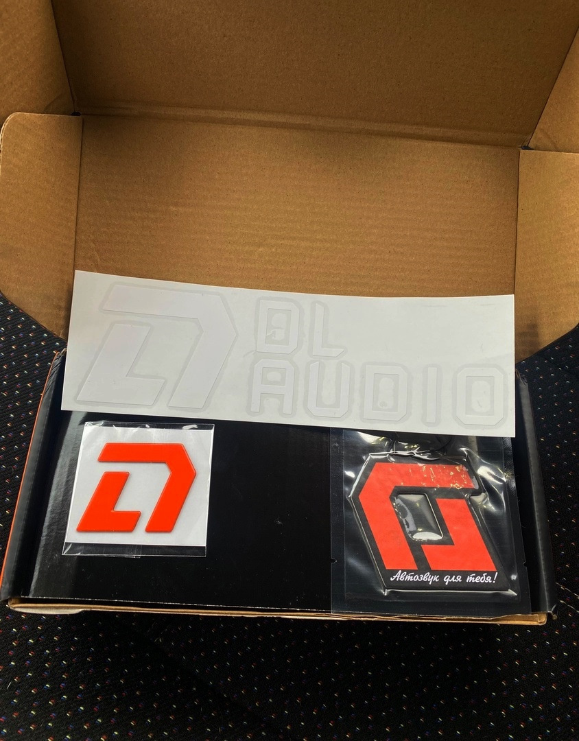 внутри как всегда идёт вот такой наборчик