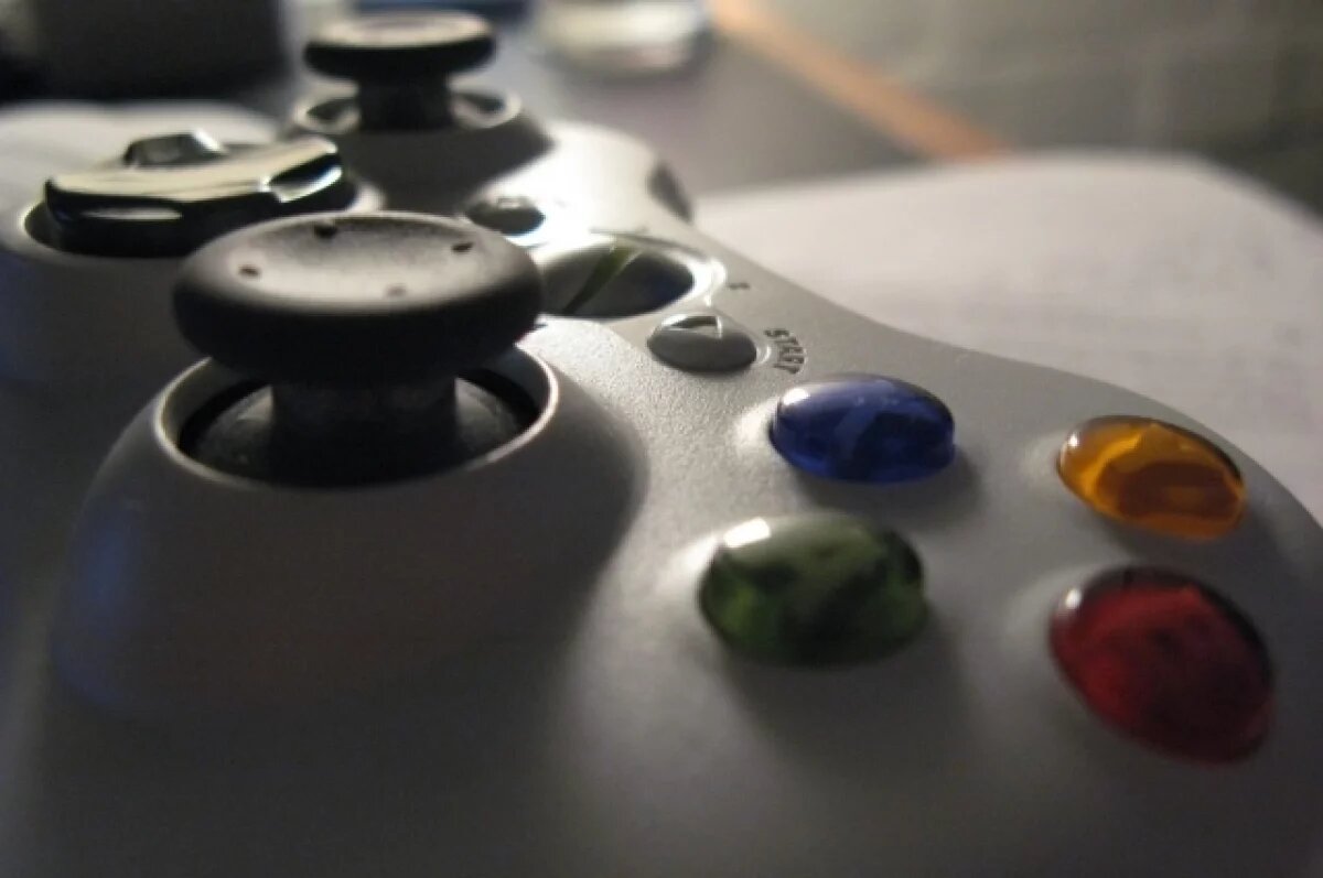    Эксперт Кондратьев: запрет на поставки PS и Xbox в РФ не изменит ход СВО