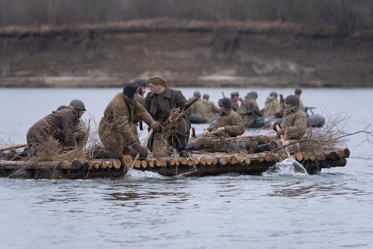     На съёмочной площадке фильма «Василий Тёркин» / Из архива студии «Русское поле»