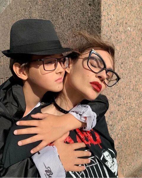    Алена Водонаева с сыном, фото: соцсети