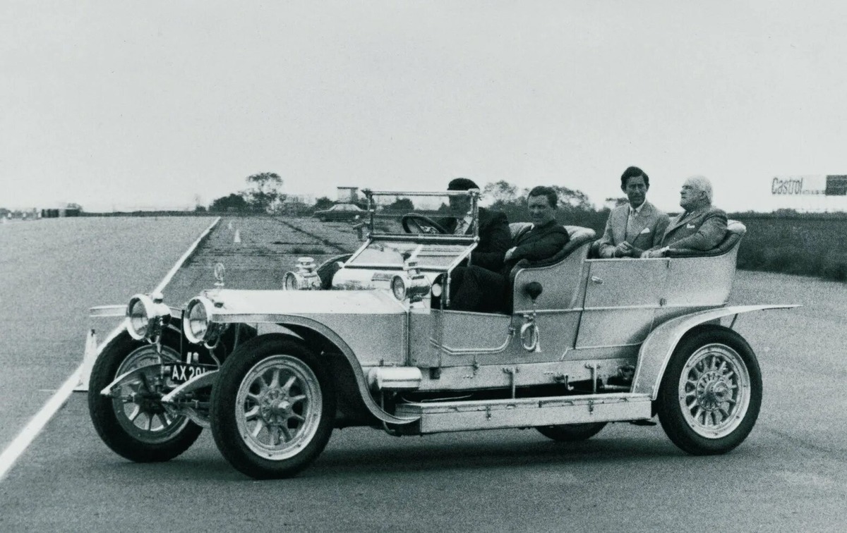 Rolls-Royce Silver Ghost (1906–1926)  