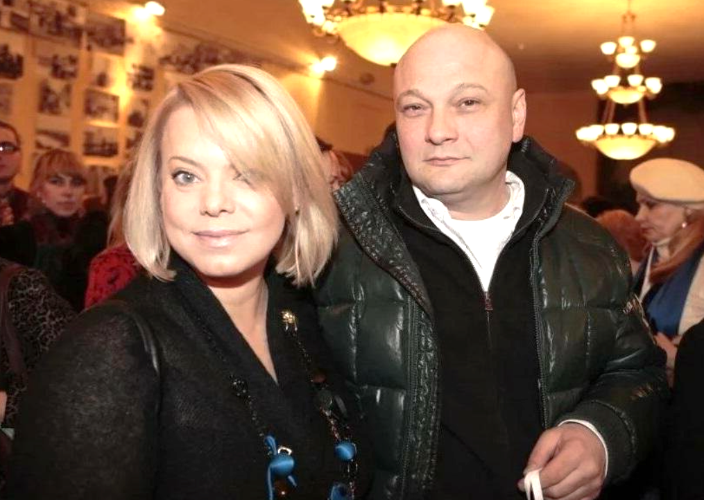 на фото Яна Поплавская и Сергей Гинзбург