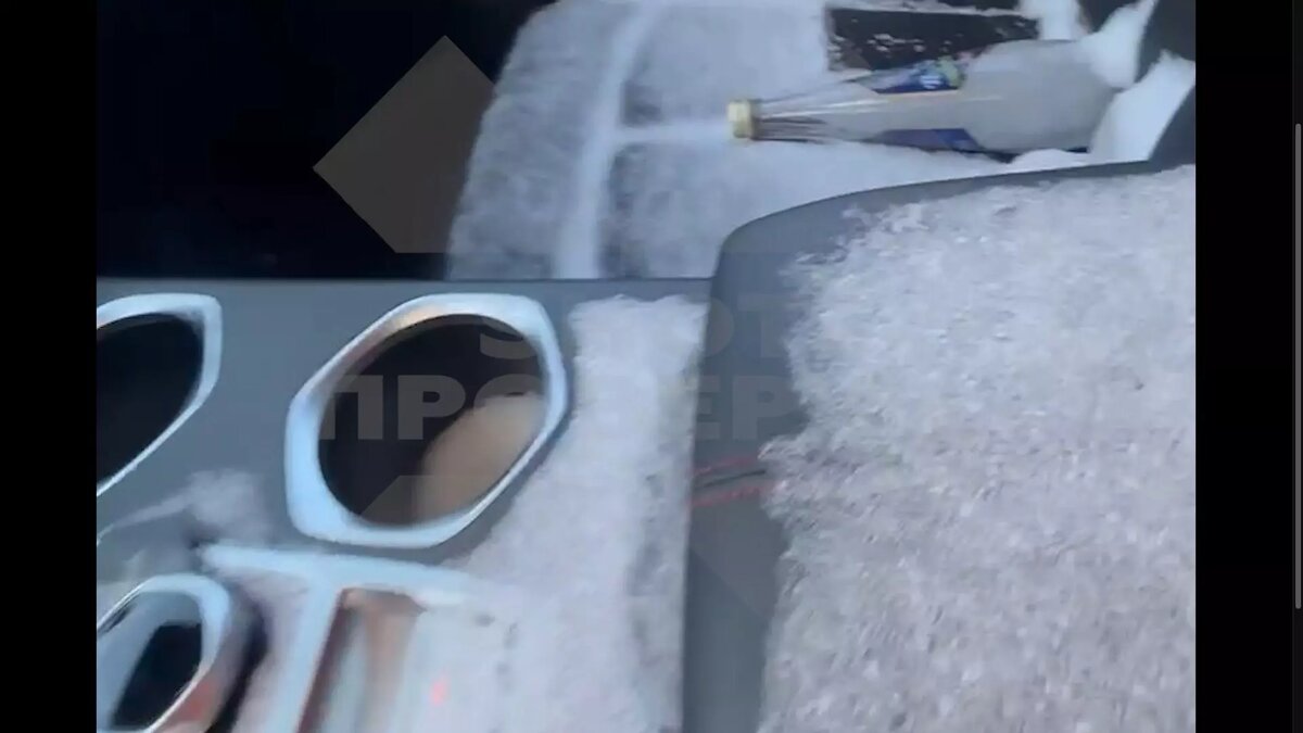 Сhangan опять не виноват: почему салон закрытого китайского автомобиля замело снегом. Источник: ТГ-канал «Shot проверка»
