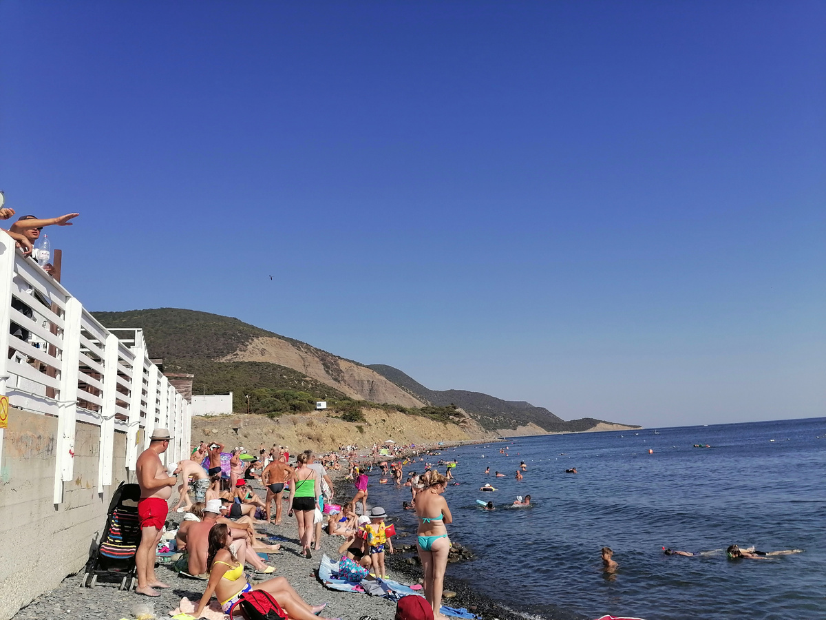 Пляж в Большом Утрише