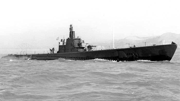 Подводная лодка USS Sailfish (SS-192), первоначальное название было USS Squalus.