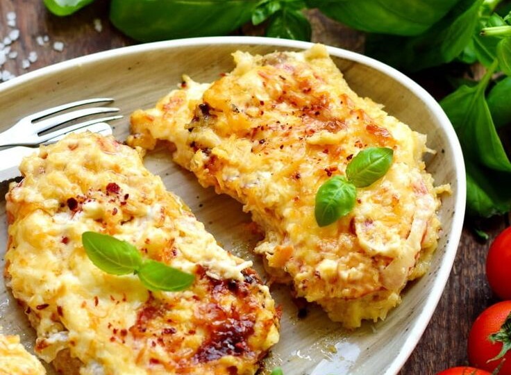 Сочное мясо по-французски: Лайфхаки для нежной текстуры и аппетитной корочки, которые сделают ваше блюдо незабываемым