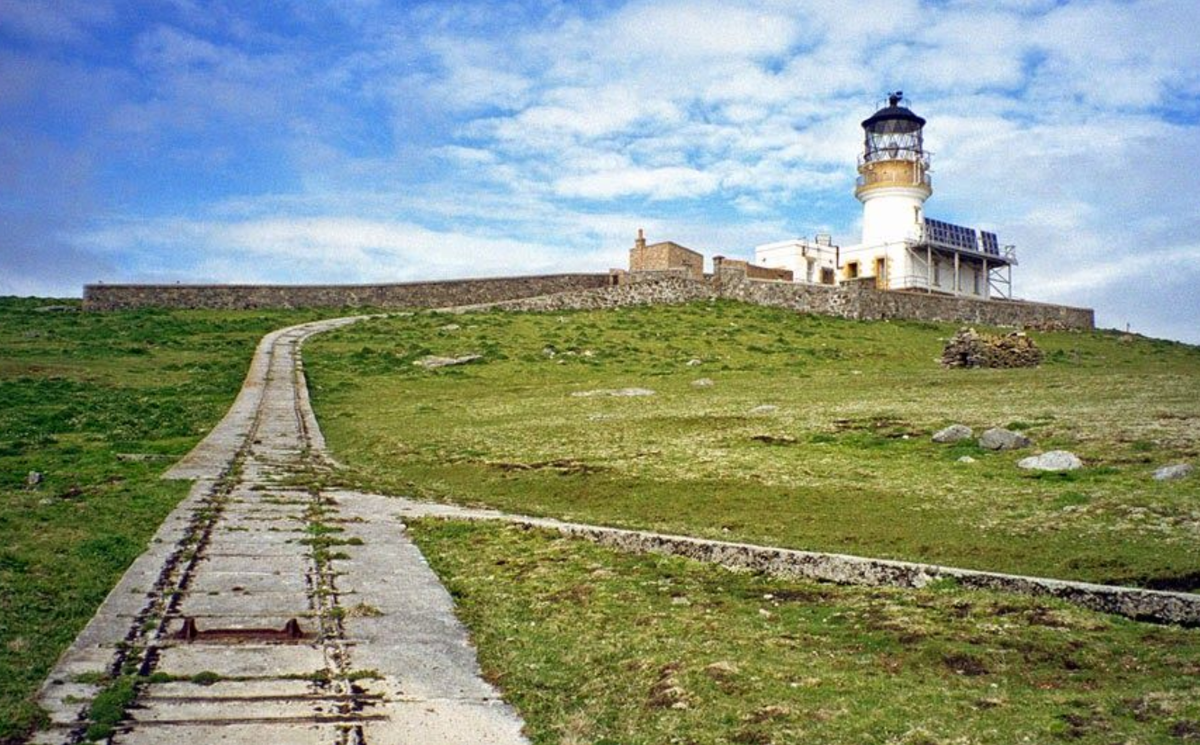 Маяк Эйлин-Мор 