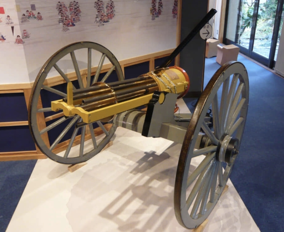 Пулемёт Гатлинга в мемориальном музее Каваи Цугиносукэ. 