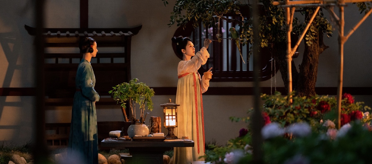 Хэ Вэй Фан в поместье Лю, кадр из дорамы