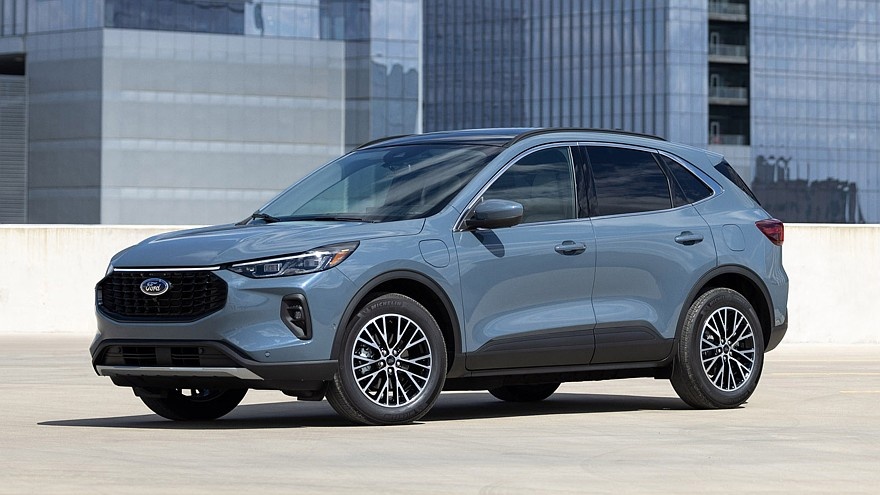    На фото: Ford Escape