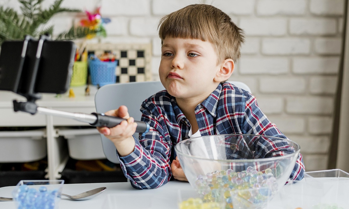    Блогеры и дети: как увлечение может стать опасным